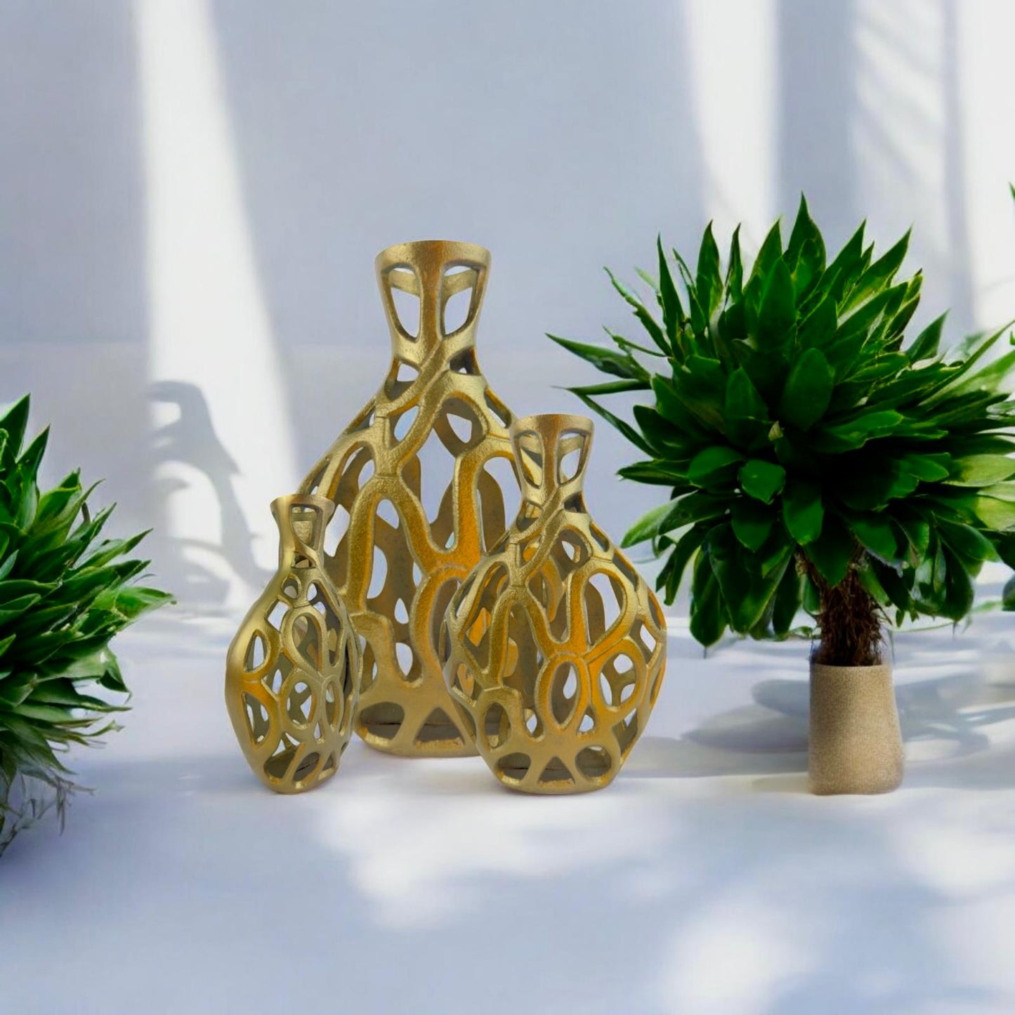 Handmade Milo Mesh Vase  Cast Aluminium Decor  Unique Silver And Gold Finishes NEW
