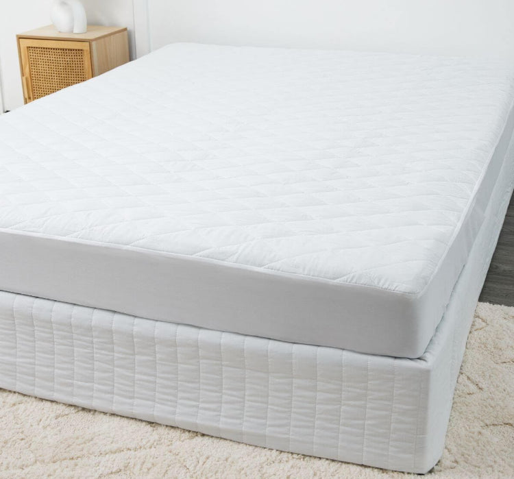 Invizi White Waterproof Fitted Sheet Soft Absorbent Washable Mattress Protector