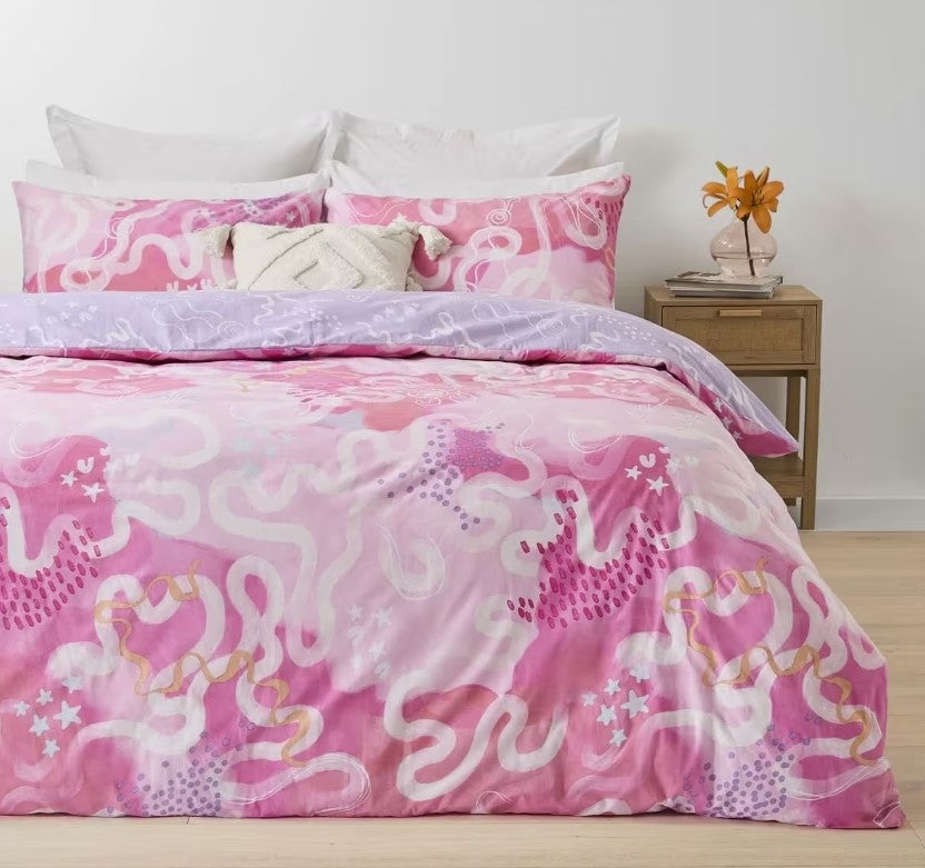 Flourish Easy Care Pink Pattern Reversible Cotton Rich Quilt Cover Set KING NEW