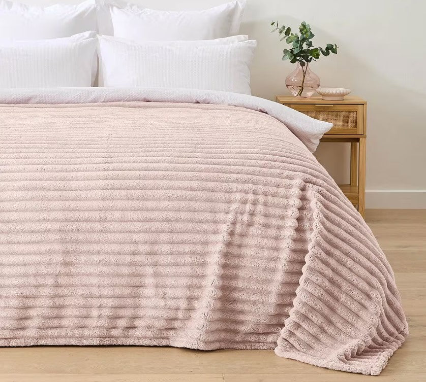 Super Soft Easy Care Pink Washable Plush Ribbed Blanket Double/Queen Size NEW