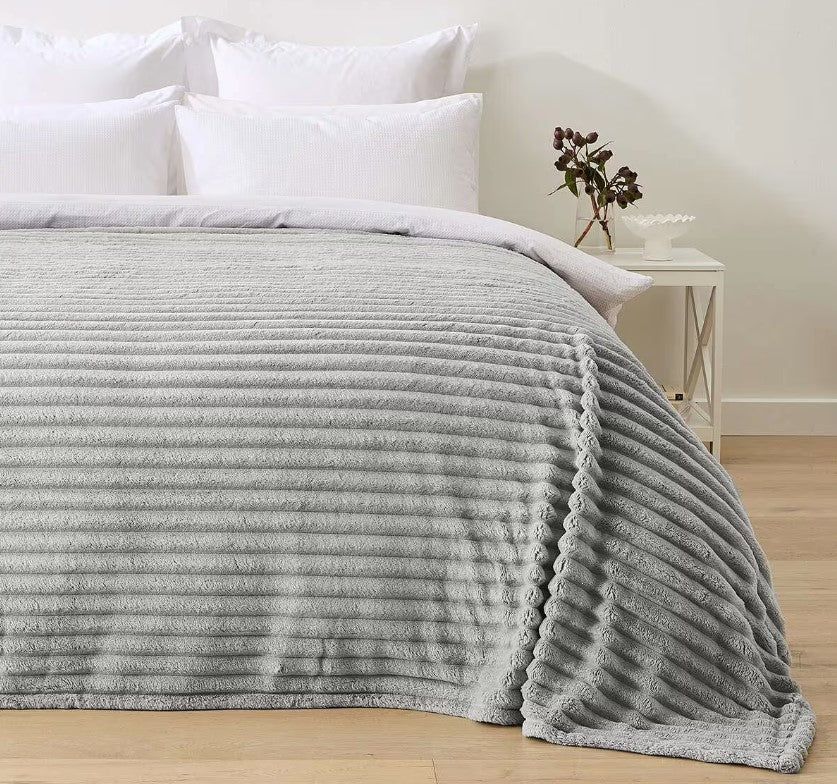 Super Soft Easy Care Grey Washable Plush Ribbed Blanket Double/Queen Size NEW