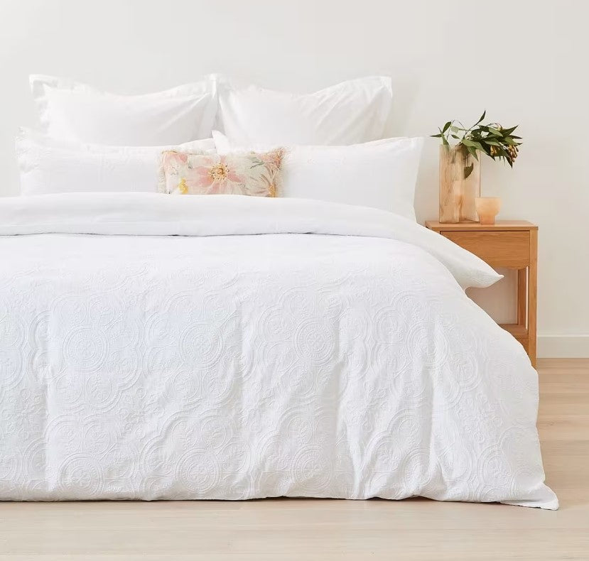 Easy Care Aura White Jacquard Percale 100% Cotton Quilt Cover Set QUEEN NEW