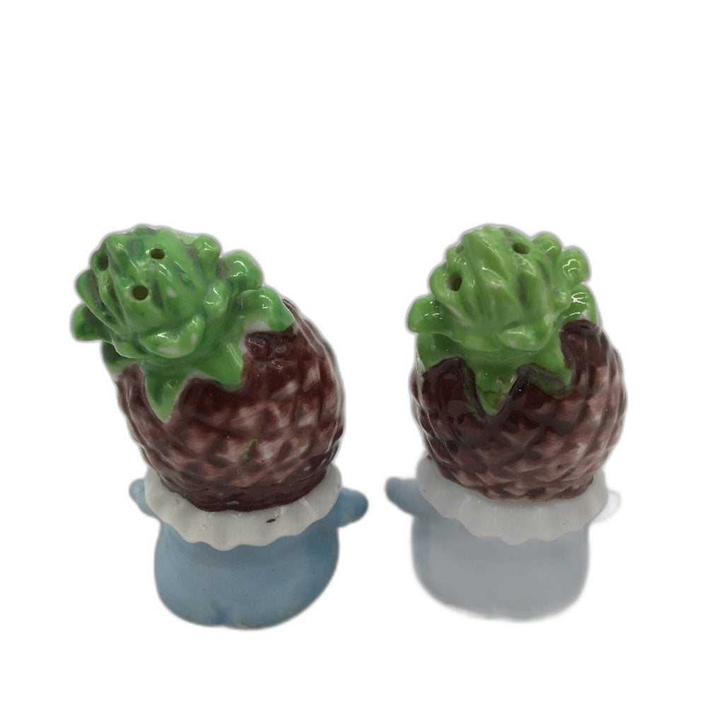 VINTAGE Collectable Pair Of Pineapple Salt and Pepper Shakers & Original Corks