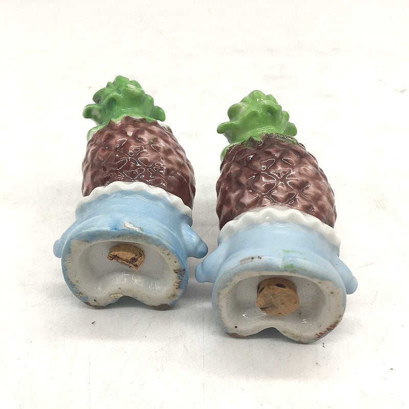 VINTAGE Collectable Pair Of Pineapple Salt and Pepper Shakers & Original Corks