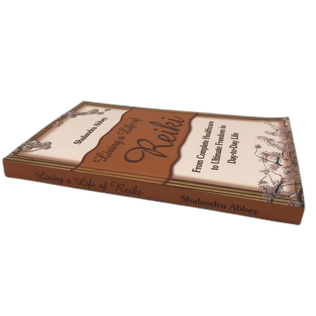 Living a Life of Reiki Book by Shalandra Abbey Paperback NEW