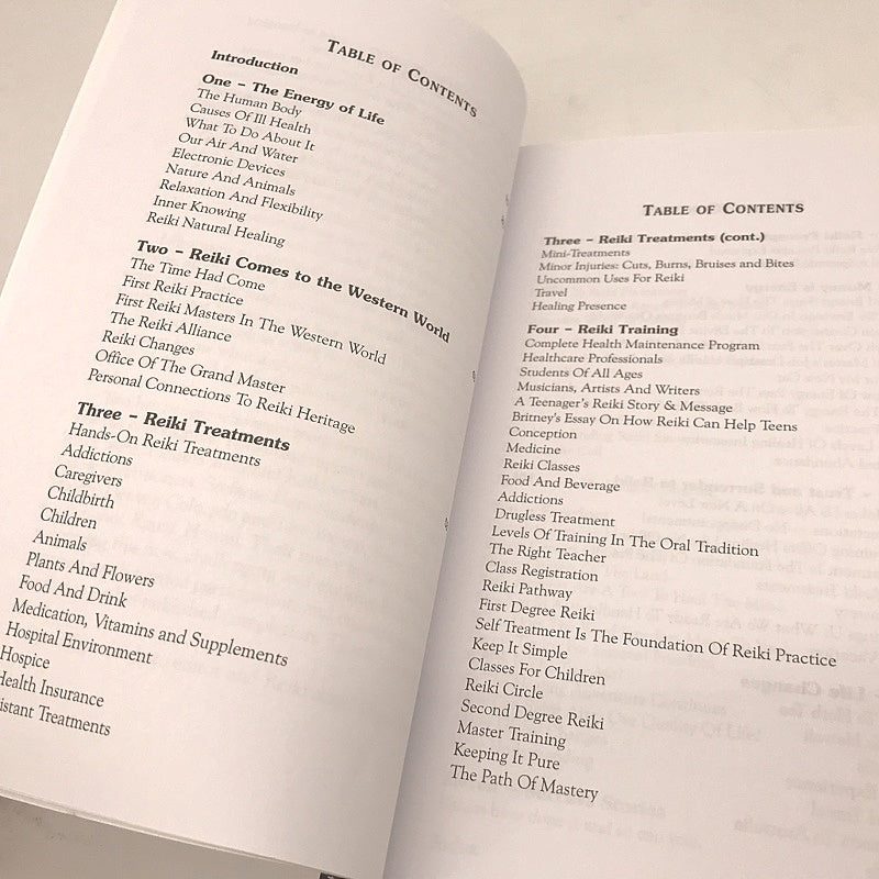 Living a Life of Reiki Book by Shalandra Abbey Paperback NEW