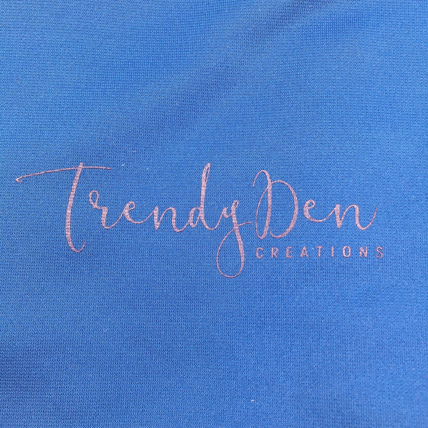 Trendy Den Creations 155cm x 120cm Blue Portable Throw Blanket w Carry Bag NEW