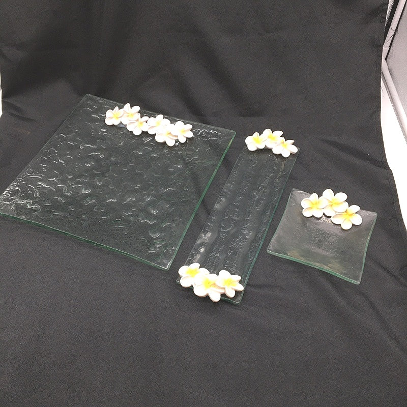 Classique Design 3 Pce Glassware Home Decor Plate Set White Hibiscus Floral NEW