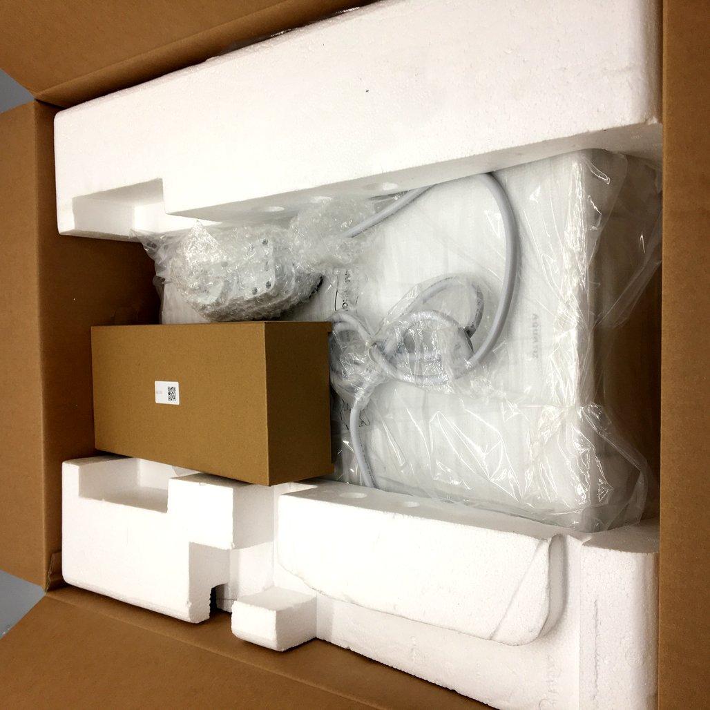 Aquatiz AQ1101 D-Shaped Remote Controlled Smart Bidet White Toilet Seat NEW