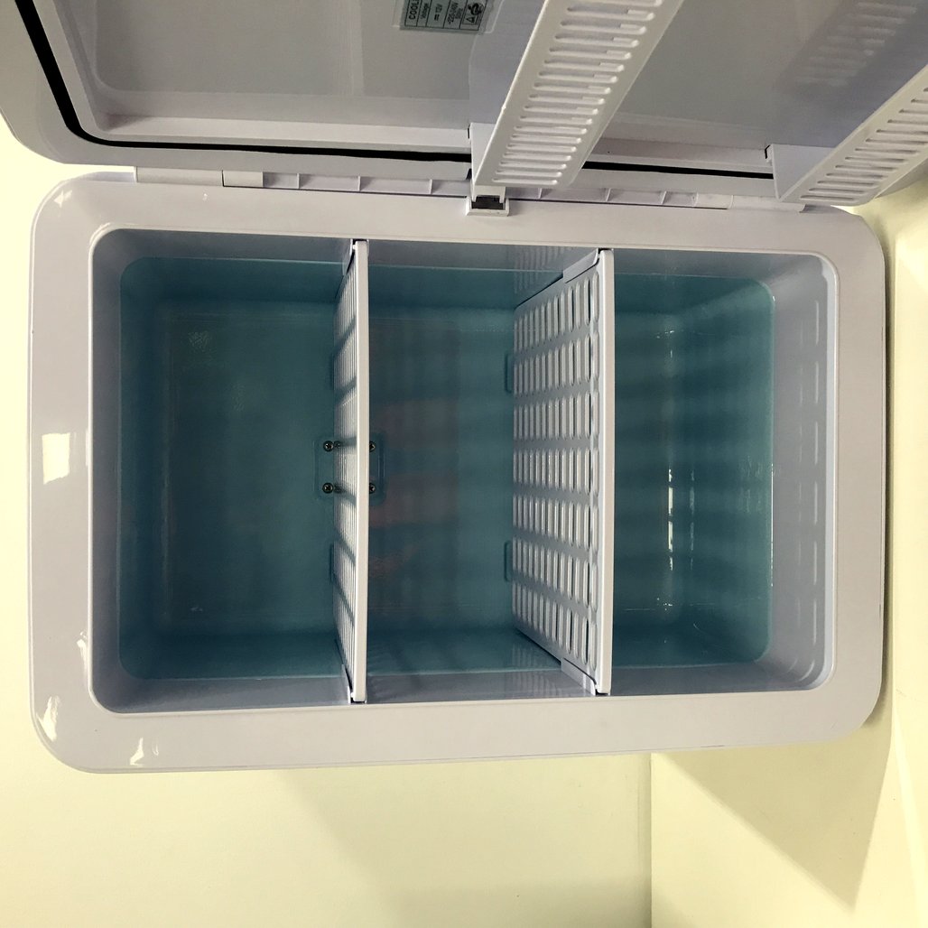 White Mini Fridge Cooler Box A0029 NEW