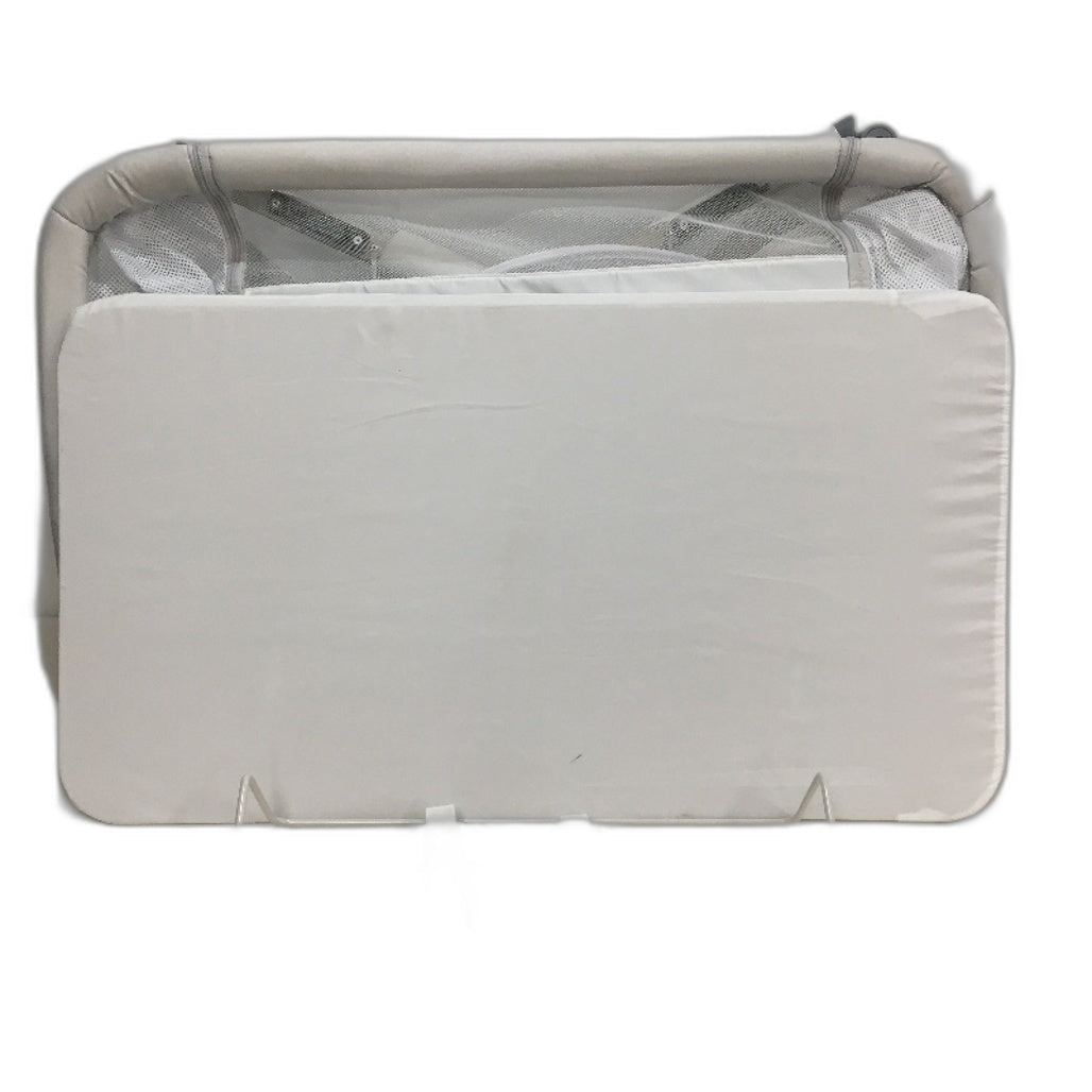 Bassinet and Bedside Sleeper for Safe Co Sleeping with Infant Baby Newborn