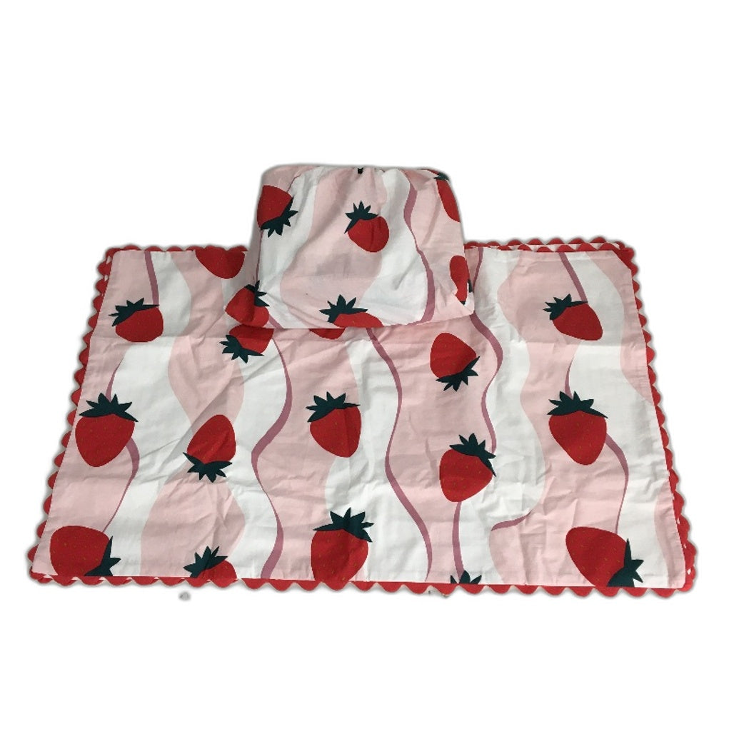 Target Strawberry Textured Kids Cotton Quilt Cover Set Size DOUBLE NEW