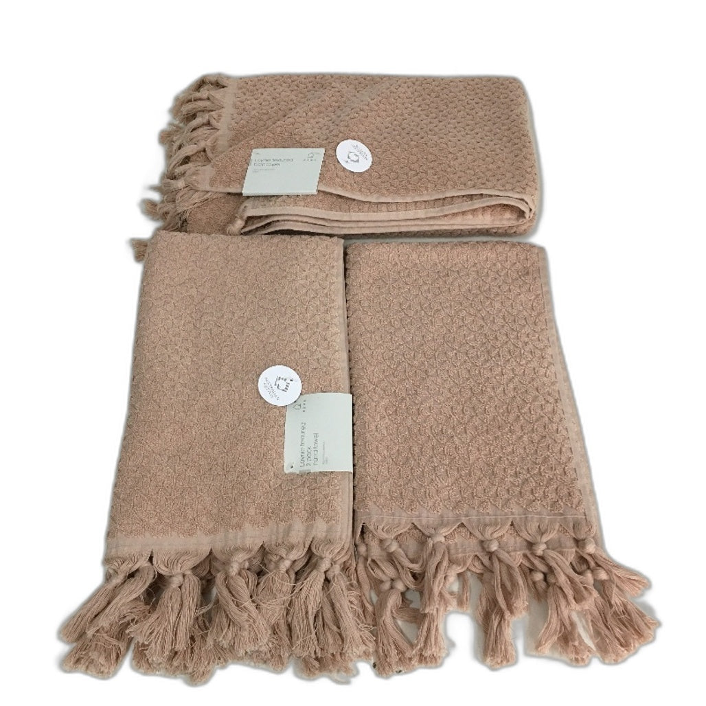 Target Australian Cotton Laynie Textured Blush 1 Bath & 3 Hand Towel Set NEW
