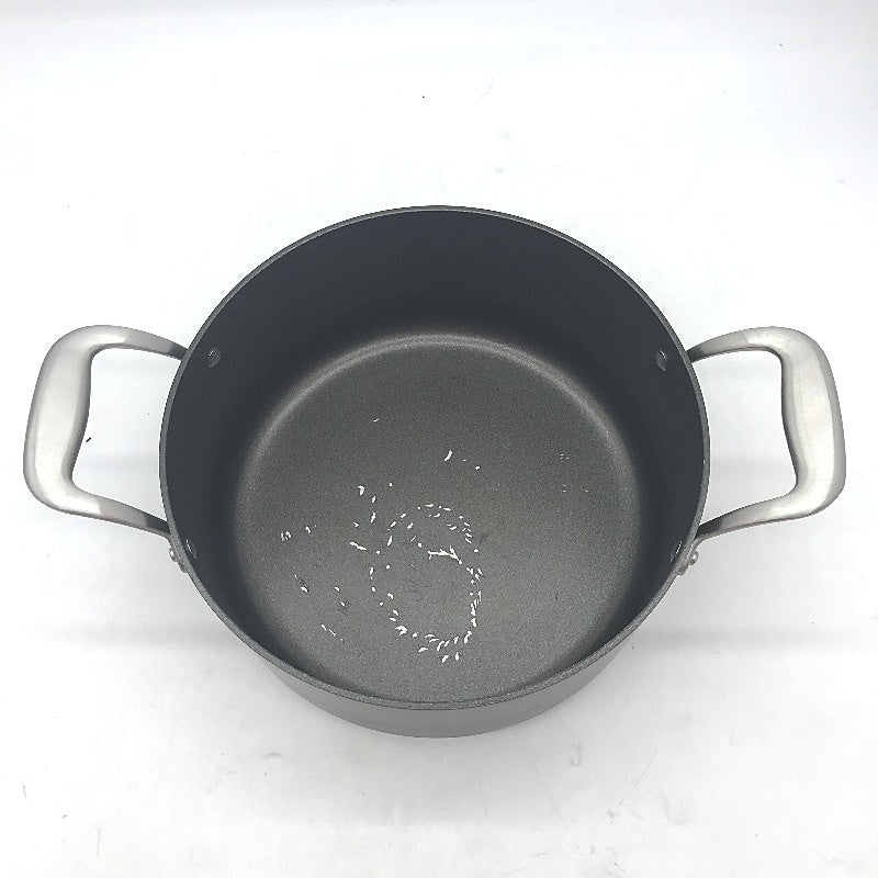 Tupperware 4.9L Dutch Oven Non Stick Coating Oven Safe Encapsulated Base