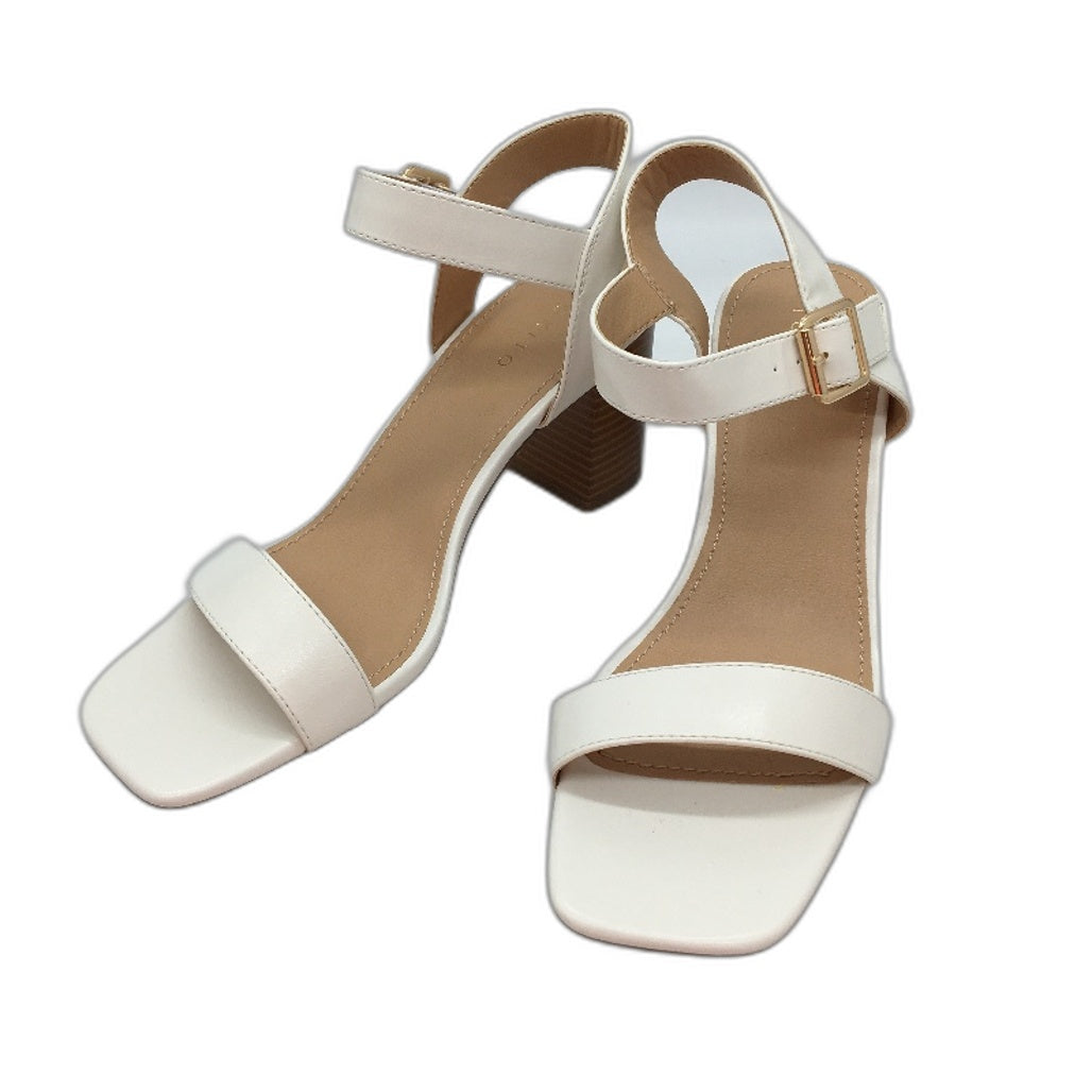 Tokito Tayla White Wide Strapped Buckled Heeled Sandal Ladies Size 9  SAMPLE NEW