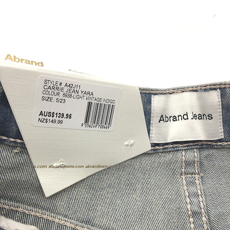 Abrand Carrie High Rise Relax Fit Fade Denim Jeans Lds Size 23 5 NEW