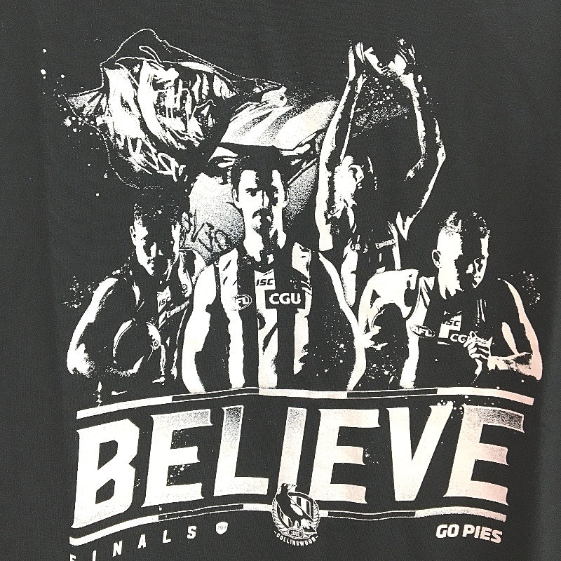 AFL Collingwood Magpies Black 'Believe' 2022 Finals T-Shirt Mens Size Medium NEW