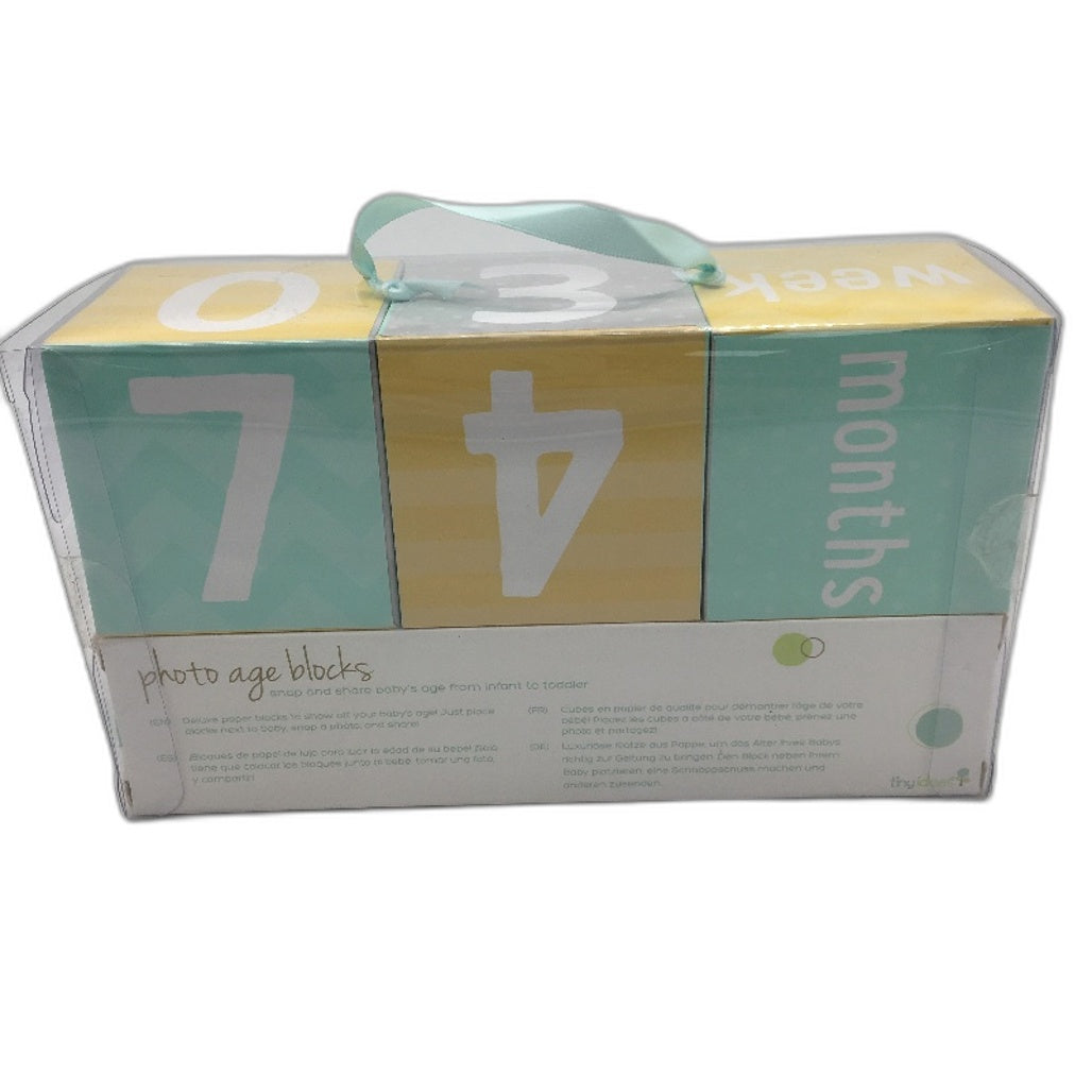 Pearhead & Tiny Ideas 2 Pack Baby Memory Book & Photo Prop Age Blocks NEW