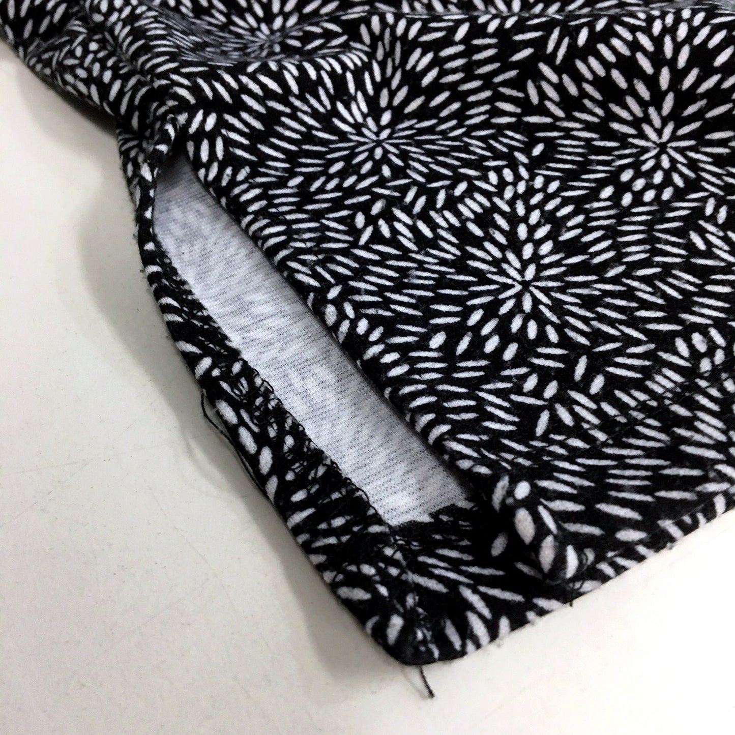 ed.it.ed Floral Print Black and White Skirt for Casual Wear Womens Size 8