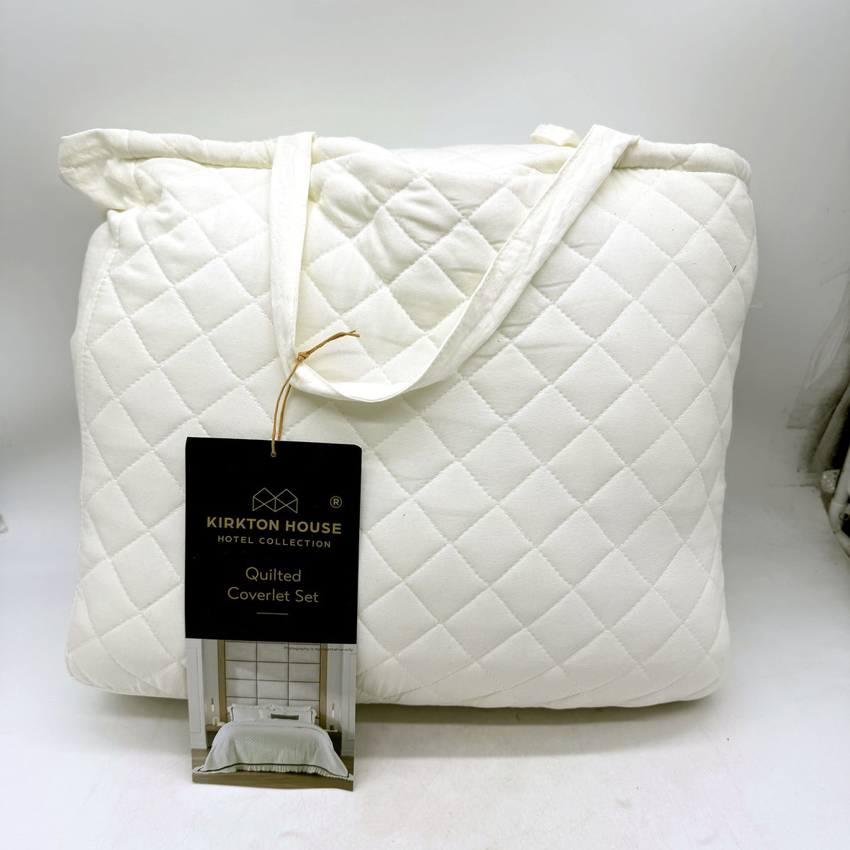 Quilted Coverlet Set White & Navy Trim Hotel Collection Fits Queen/King NEW