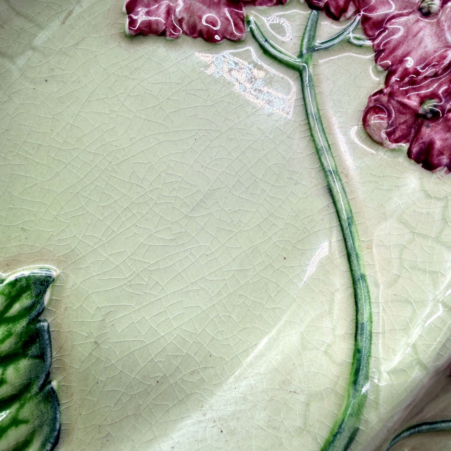 VINTAGE CarltonWare Decorative Ceramic Leaf Style Floral Embossed Plate Green