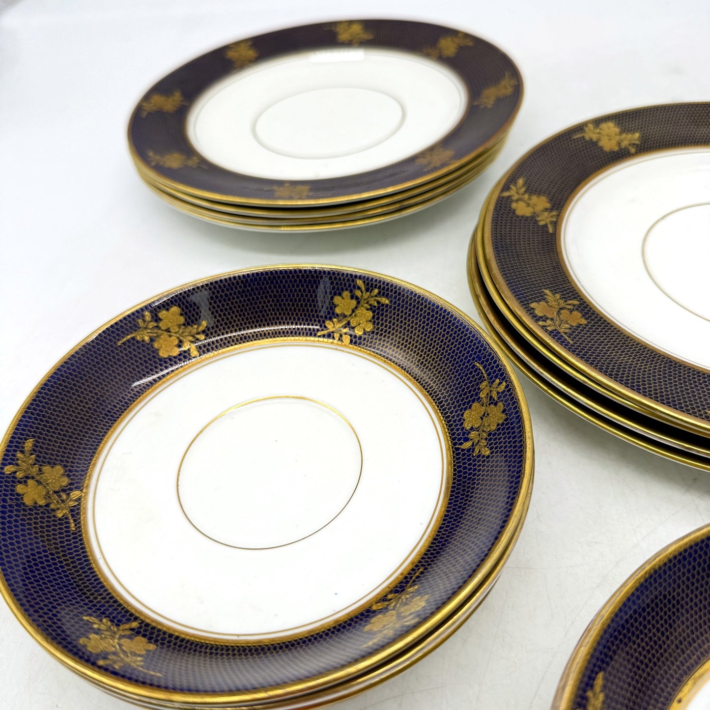 Crown Chelsea England 16Pce Dessert & Saucers Purple & Gold Fine China Plates