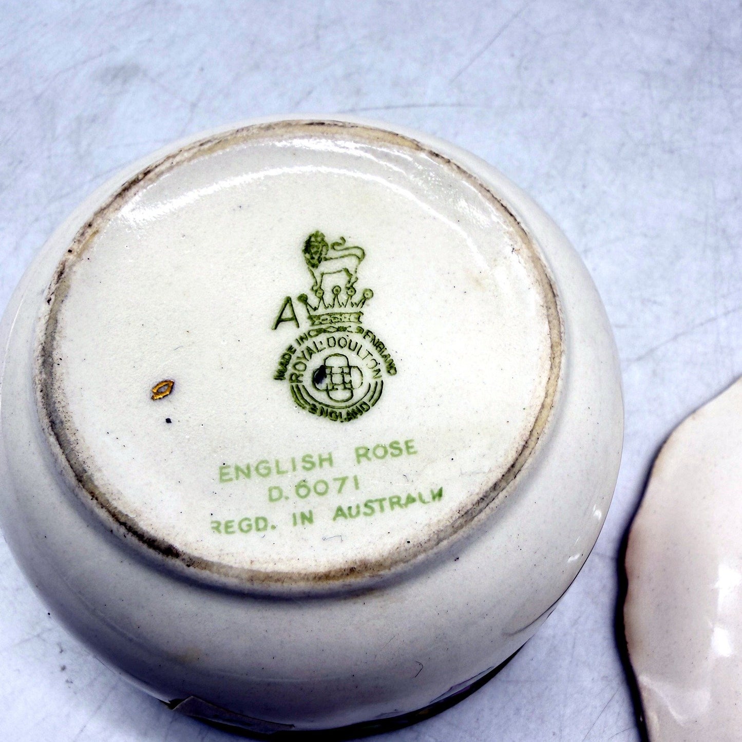 VINTAGE Royal Doulton English Rose Decorative Small Ceramic Bowl & Trinket Dish