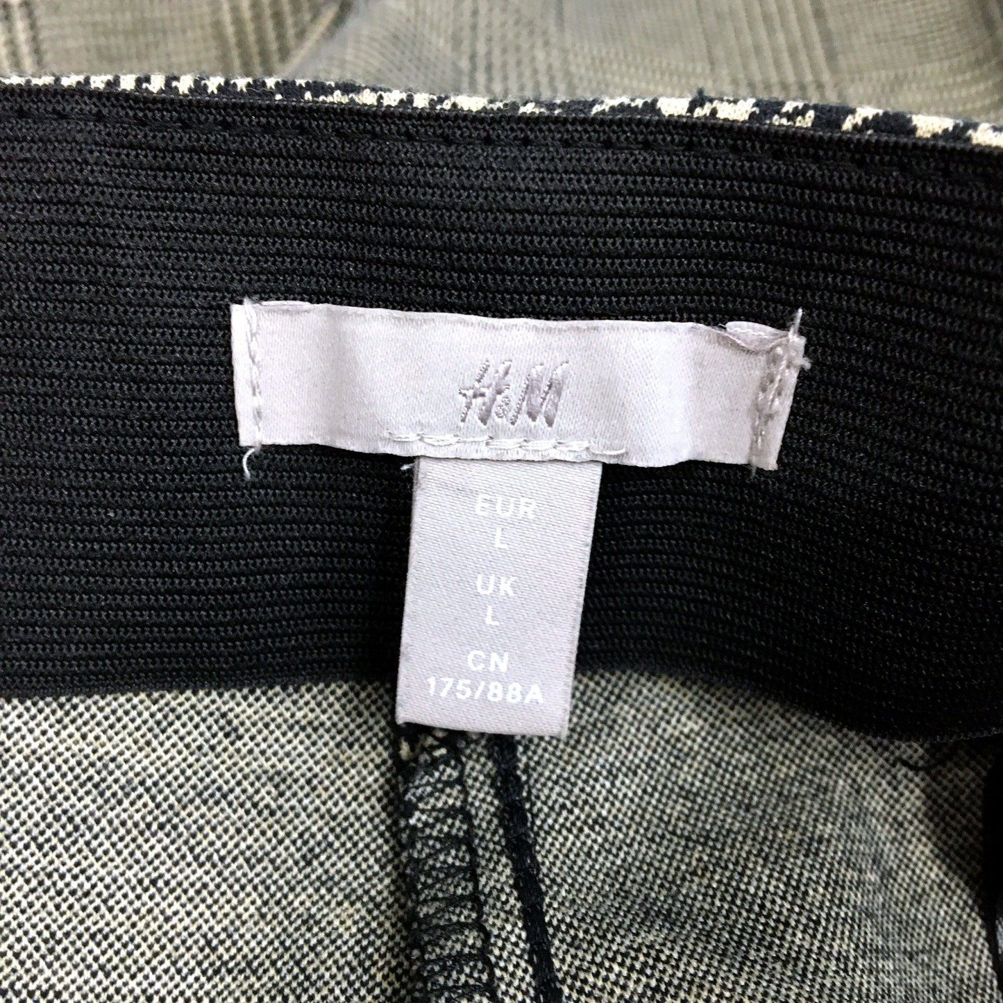 H&M Womens Plaid Trousers Plaid Houndstooth Trousers in Black and Beige, Size 8