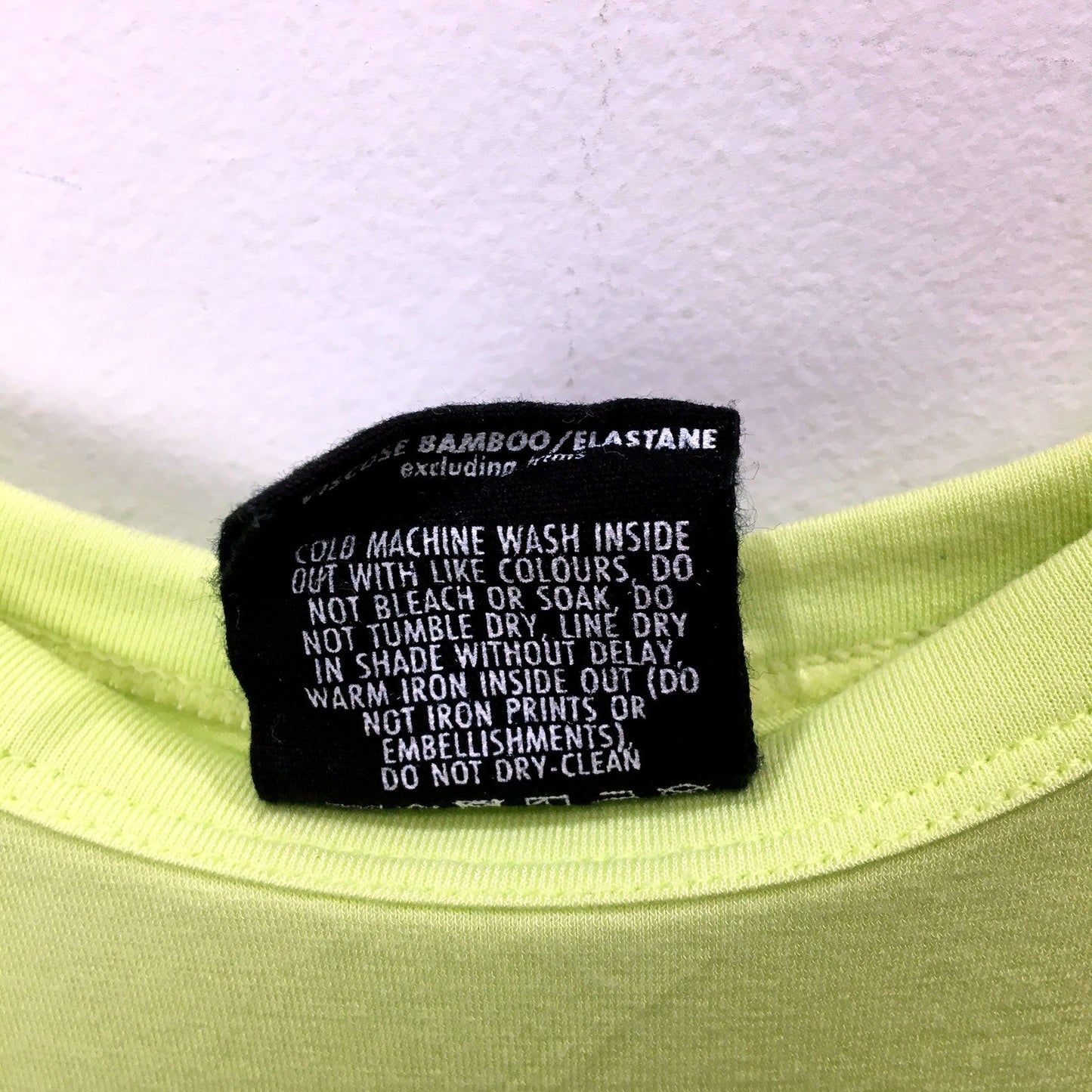 Bonds Womens Sleeveless Tank Top Sleeveless Neon Green Tank Top - Size S