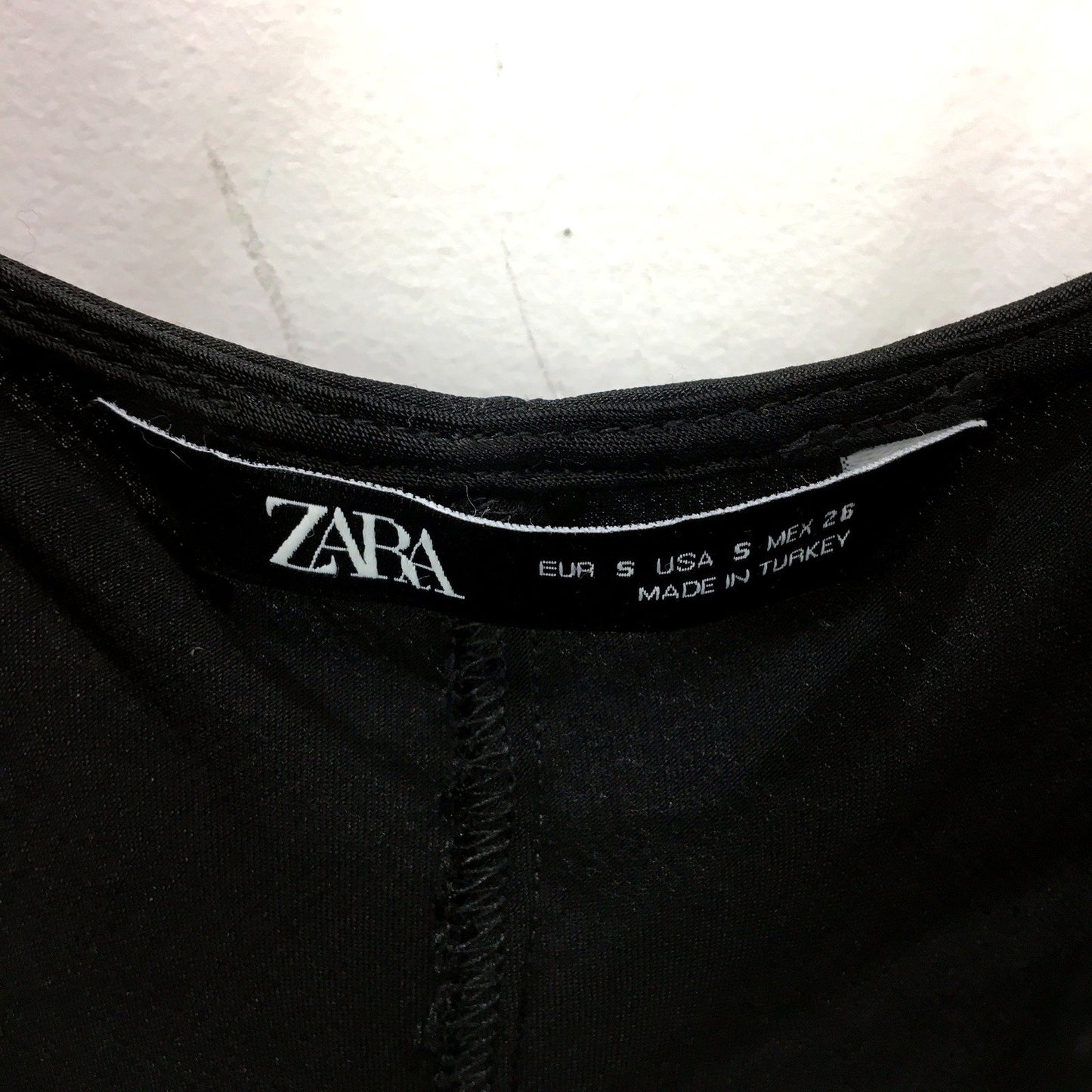 Zara Womens Camisole Tank Top Versatile Sleeveless Blouse Black Size Small
