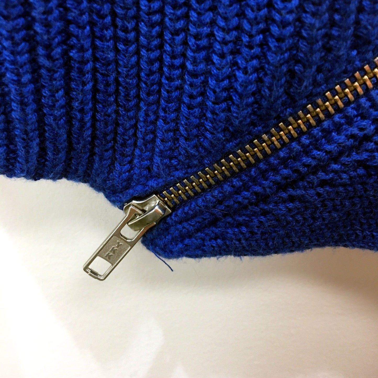 Wayne Cooper Womens Blue Knit Pullover Sweater with Zipper detial, Size L