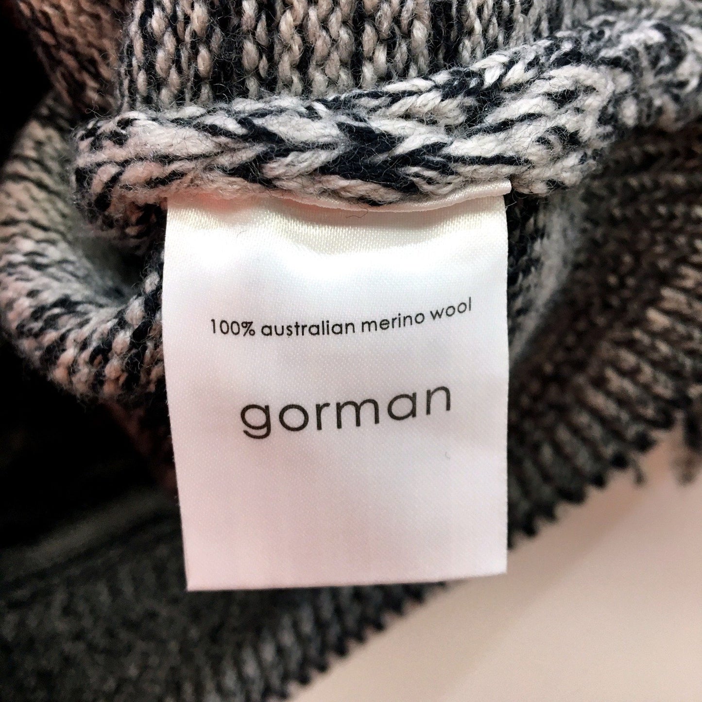 Gorman Womens Fringed Knit Pullover Sweater in Black and Gray, Size 6