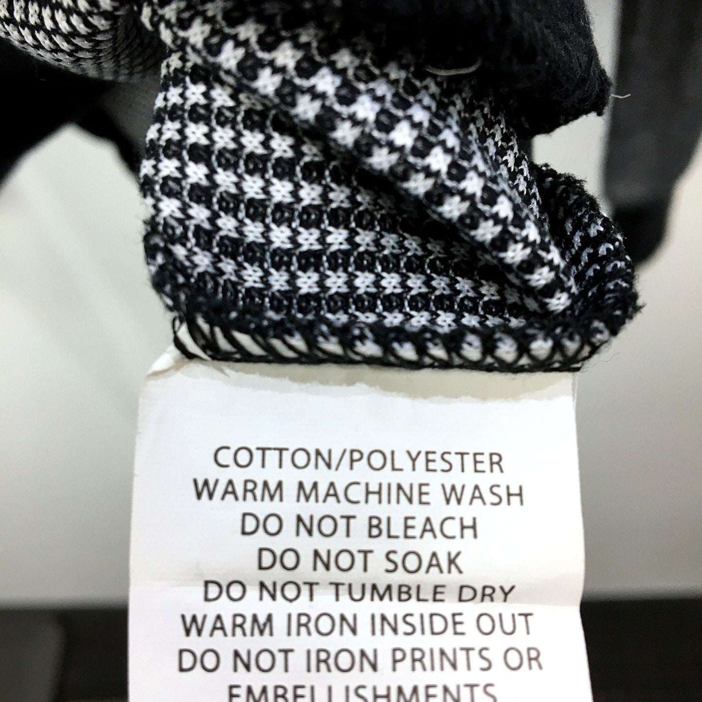Mossimo Mens Textured Pullover Sweatshirt in Gray & Black, XL Size