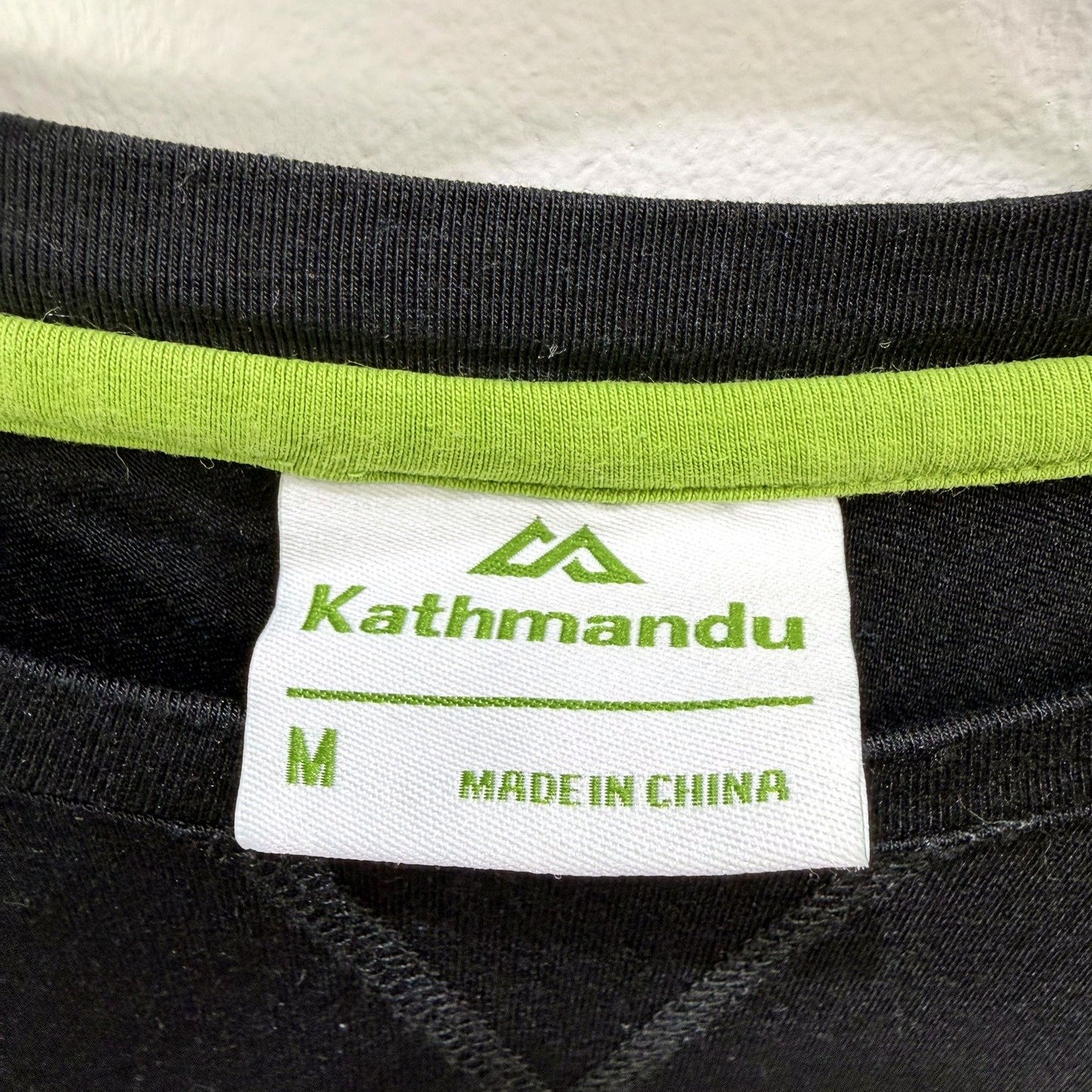 Kathmandu Mens Pullover Sweatshirt Black and Lime Green Athletic Activewear