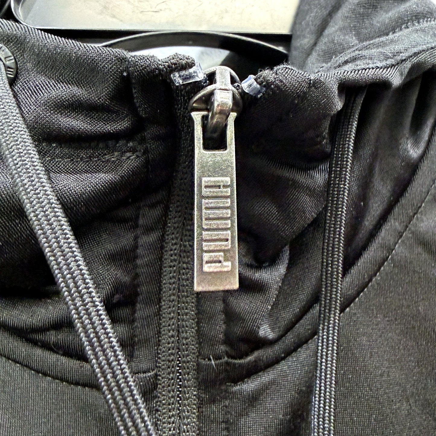 Puma Kids Comfortable Unisex Black Zip-Up Hoodie Sweatshirt Size L