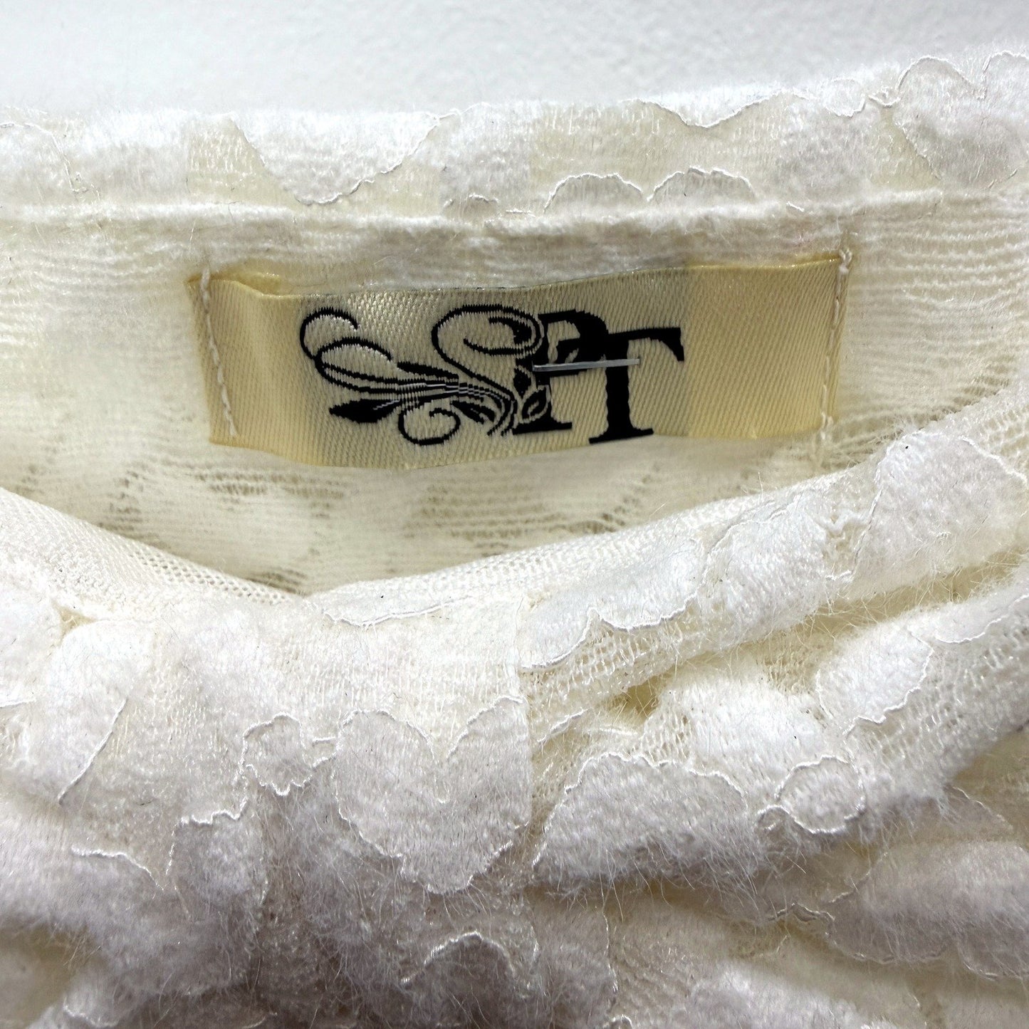 PT Womens Lace Vintage Blouse with Scalloped Neckline and Short Sleeves Ivory