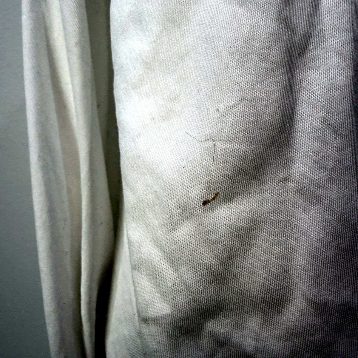 Calvin Klein Mens Button-Down Shirt in Bright White Cotton, Size 44