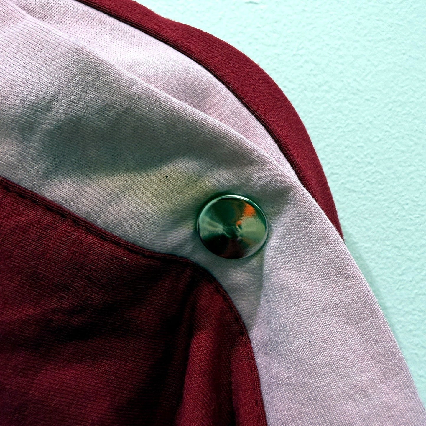 Nike Womens Pullover Cropped Jacket Red and Pink Stylish Comfortable Size S