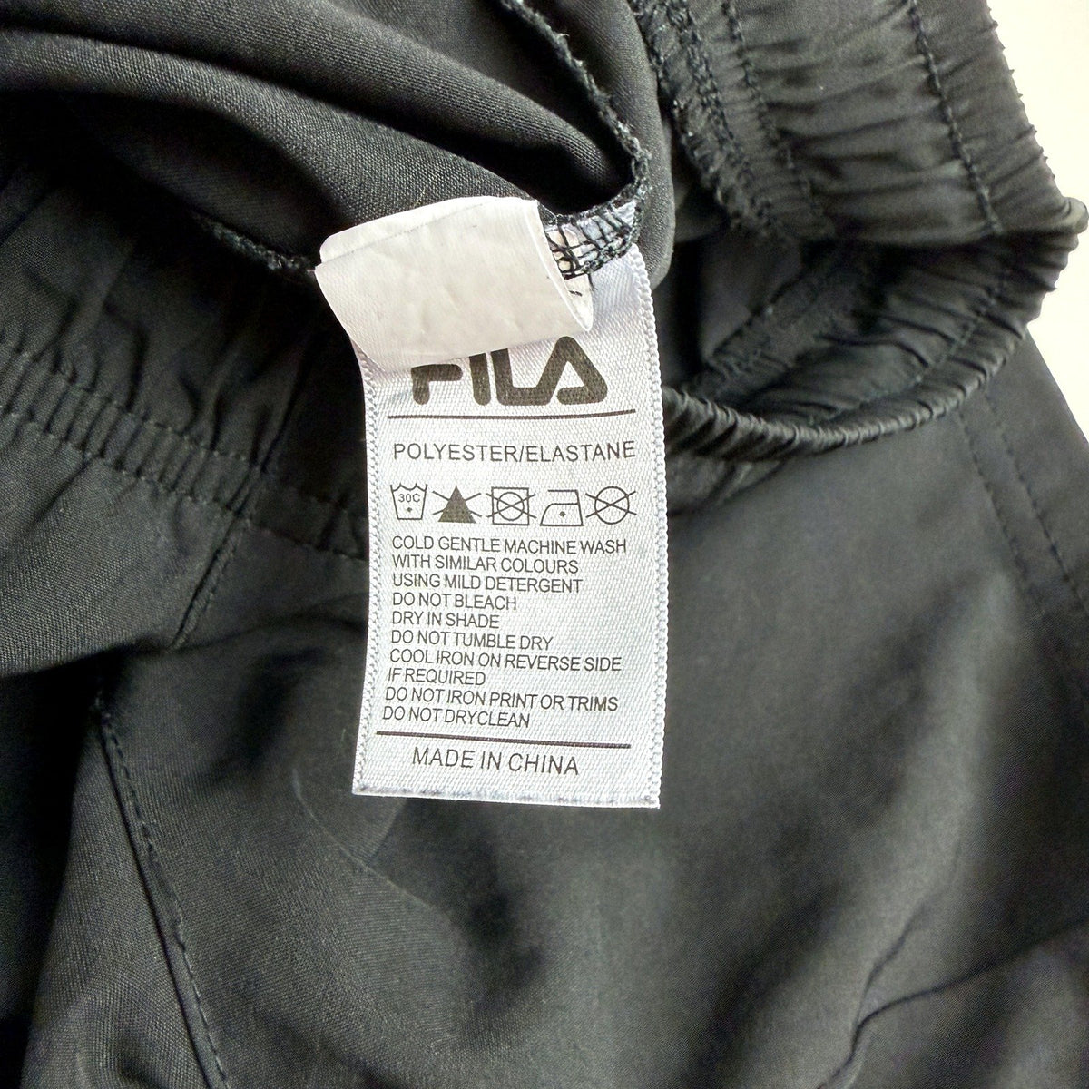 Fila Mens Athletic Gym Workout Shorts in Black XXL Size
