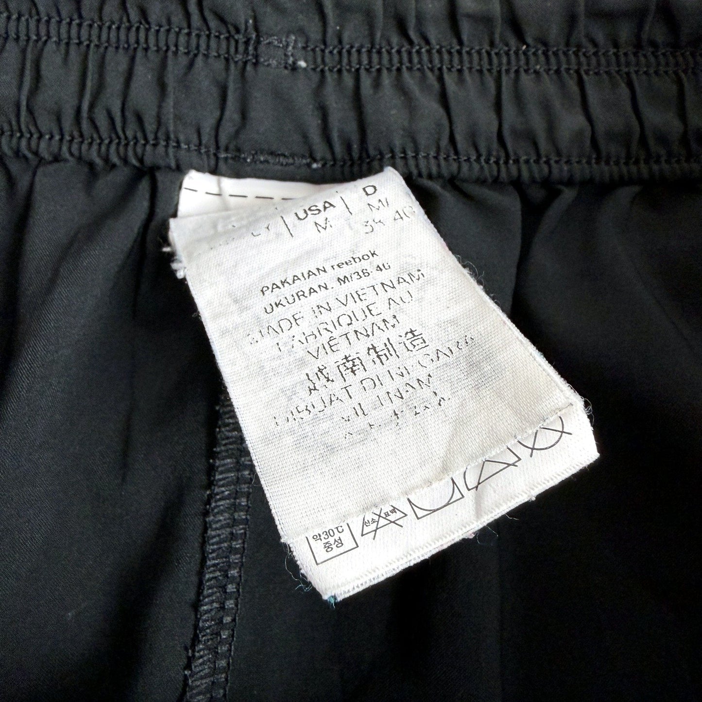 Reebok Womens Athletic Shorts Black Polyester Size M Ukuran M/35-40