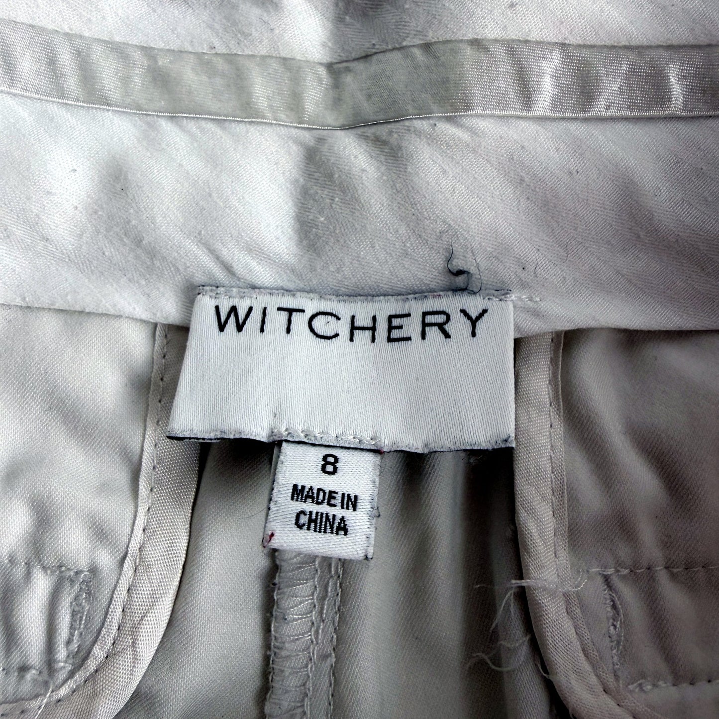Witchery Womens Casual Off-White Shorts, Size 8