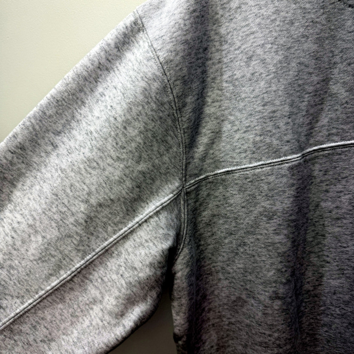 Arvust Mens Light Gray Leisure Quarter Zip Jumper in Extra Large Size NEW