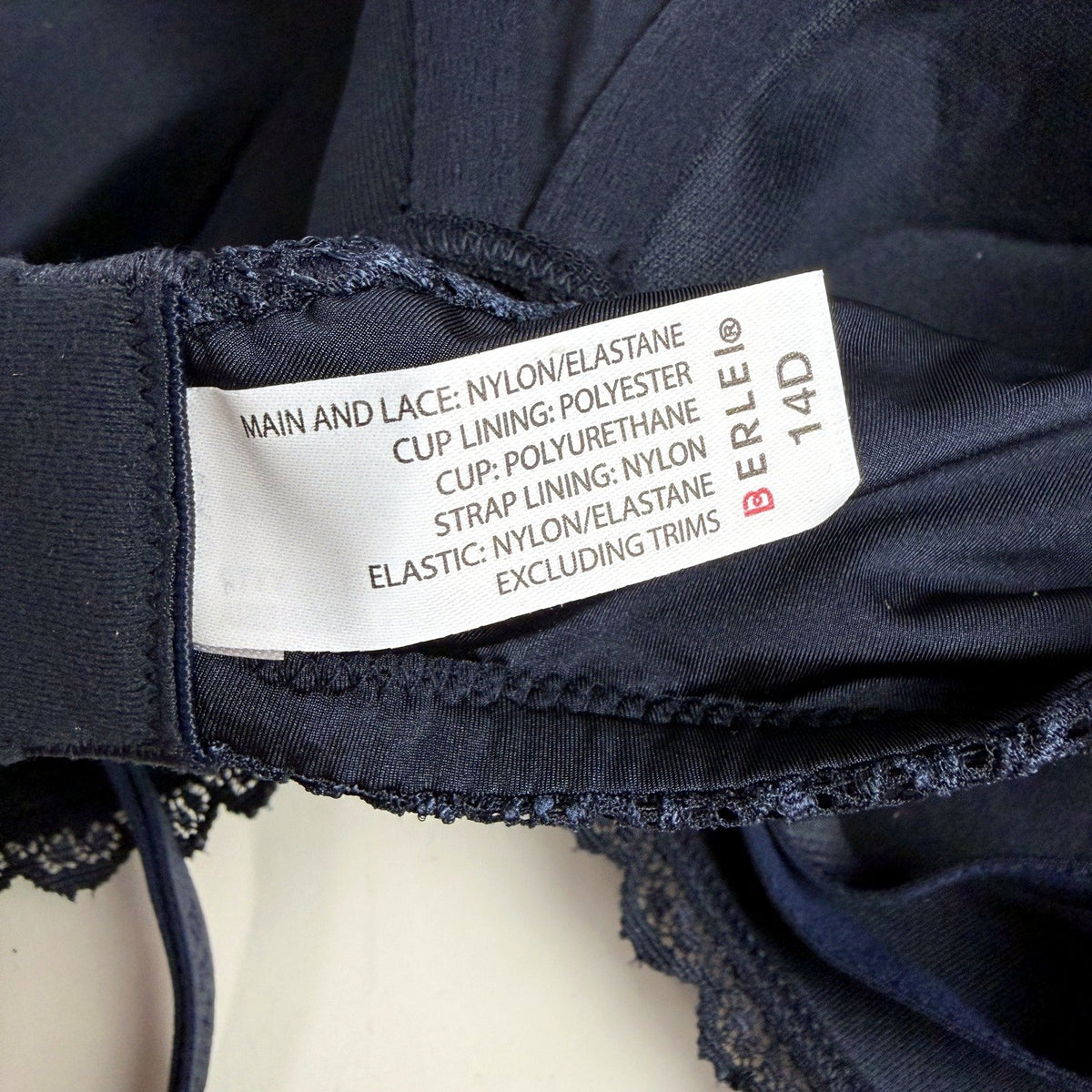 Berlei Womens Barely There Lace T-Shirt Bra Navy Pink 14D 2-Pack Size 14D NEW