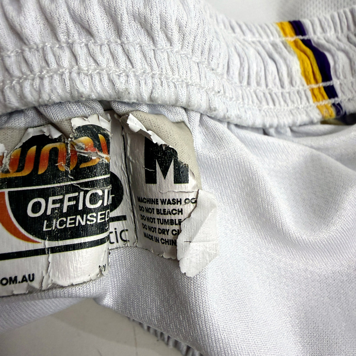 AND1 Mens White Athletic Shorts Mesh Basketball Style Size M