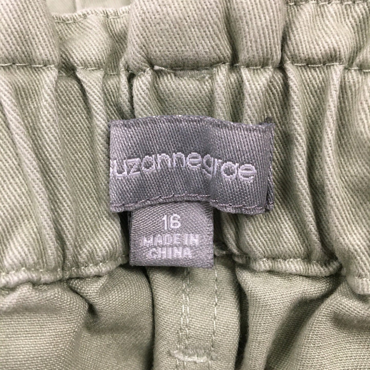Suzannegrae Women's Cargo Shorts Olive Green Comfortable Cotton Blend Size 16