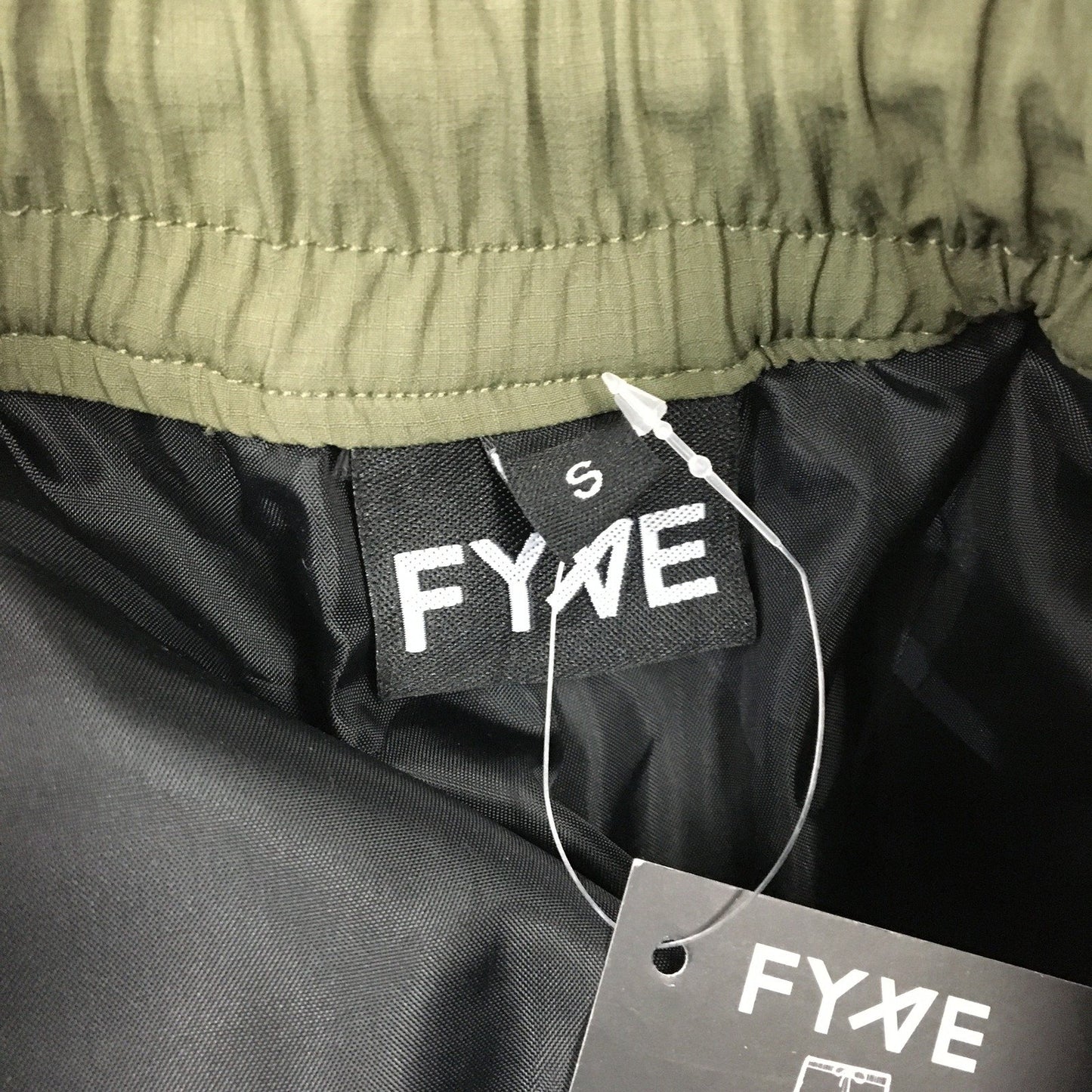 FYVE Loose Fit Unisex Waterproof Joggers Pants Olive Green Size S NEW
