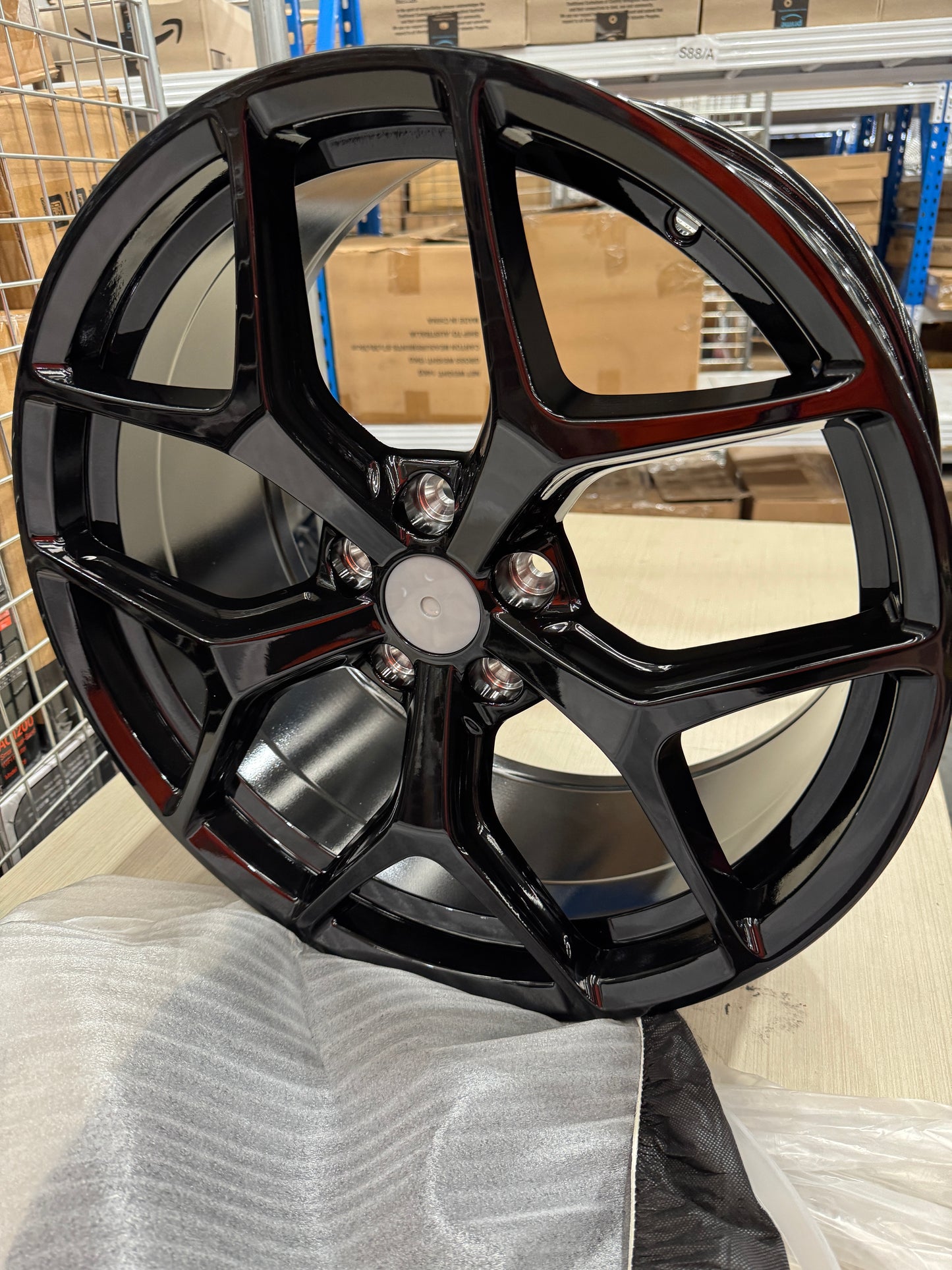 Wheelsape RSeries GTS 20" P45 9.5J V-Tape Cast Made Gloss Black Single Rim NEW