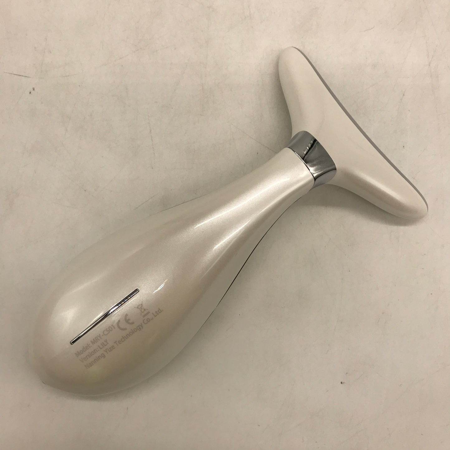 VRAIKO Lily Neck & Face Massager Sculpting Tool Vibrating Skin Rejuvination