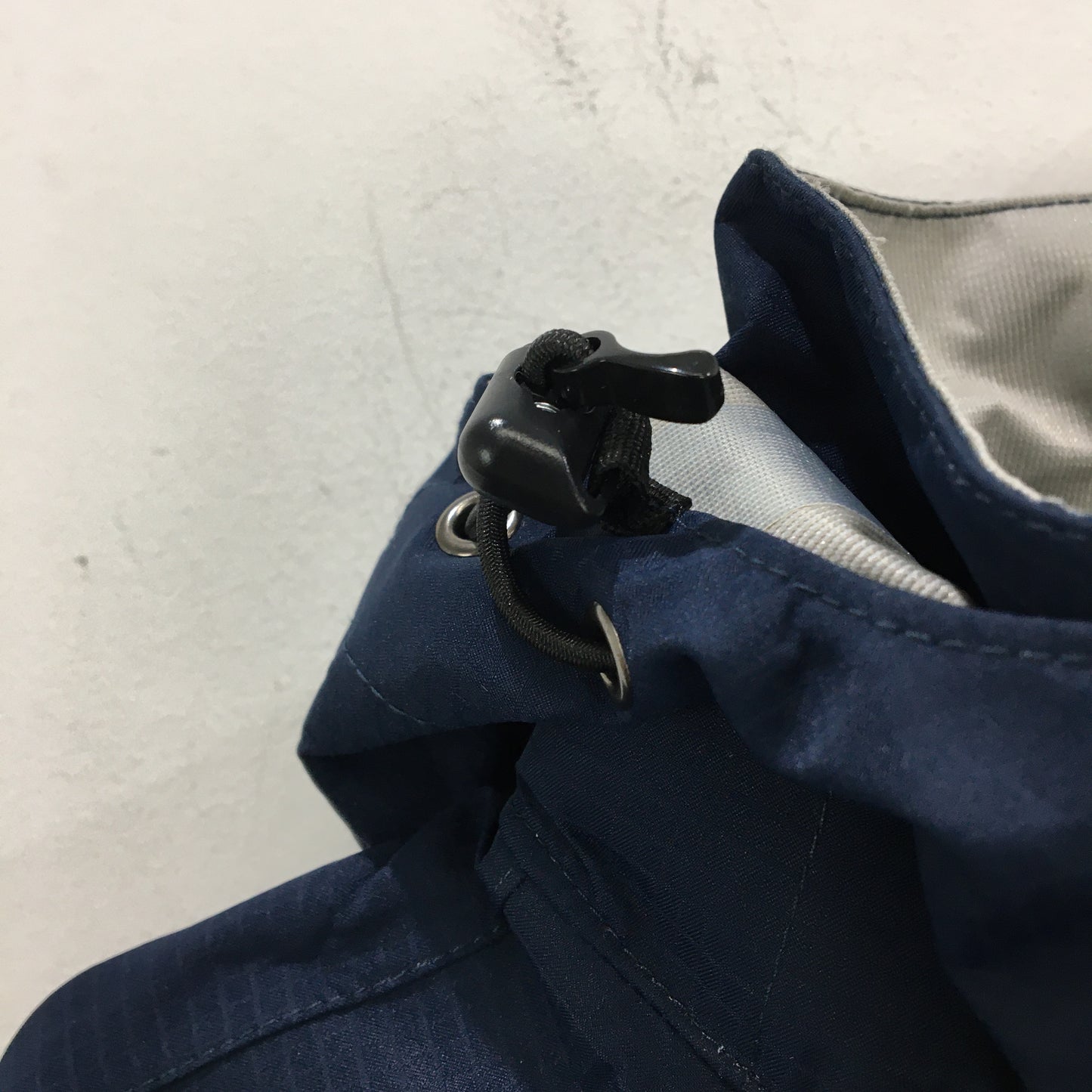 XTM Navy Kimberley Seam Sealed Waterproof Hooded Rain Jacket Ladies Size 18 NEW