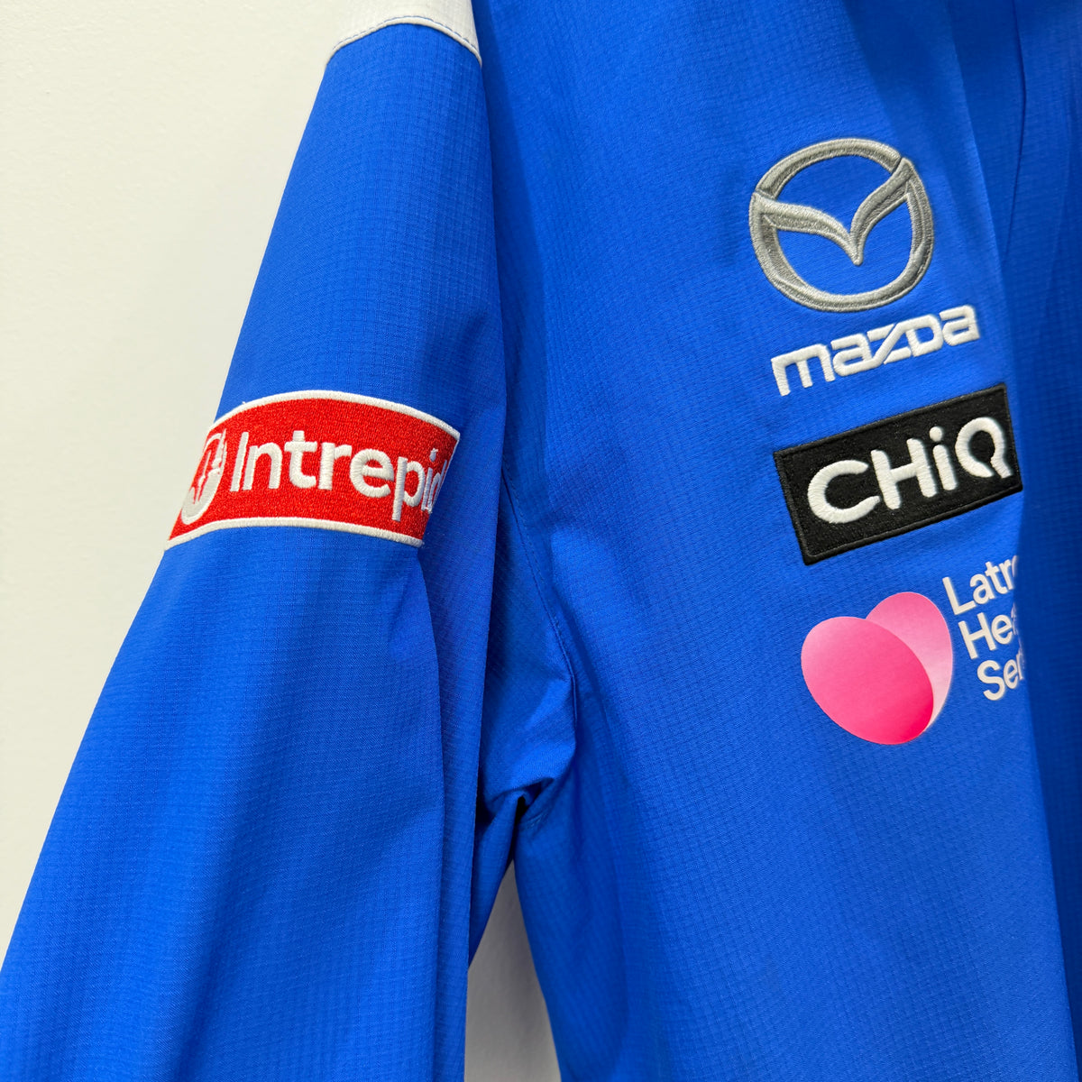 AFL North Melbourne Kangaroos Zip Up Jacket Size Large– Vinnies Recent Donation